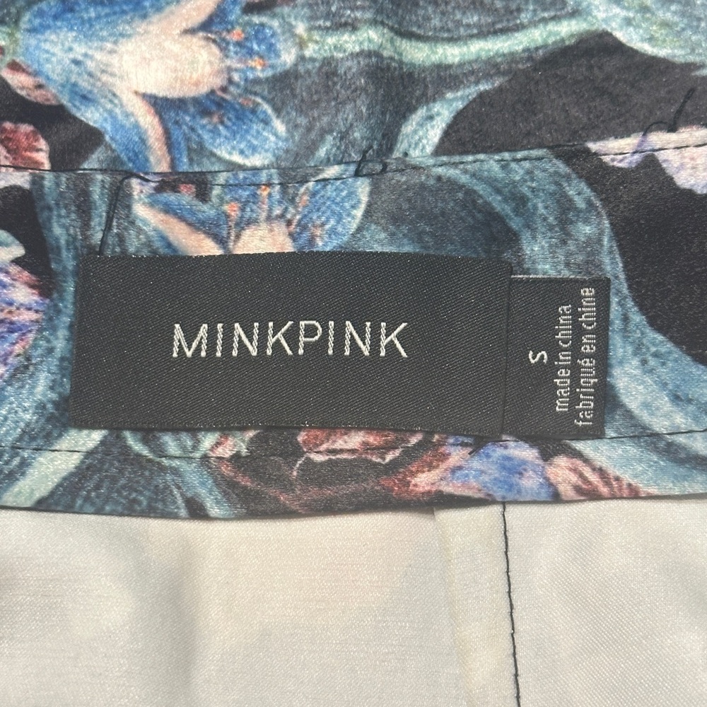 MINKPINK Floral Mini Skirt flowers Black - Picture 8 of 14